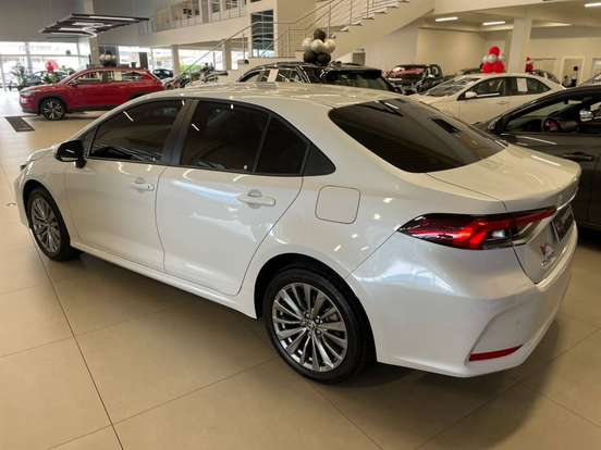 TOYOTA-COROLLA-2025