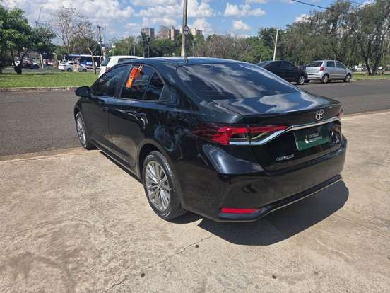 TOYOTA-COROLLA-2024