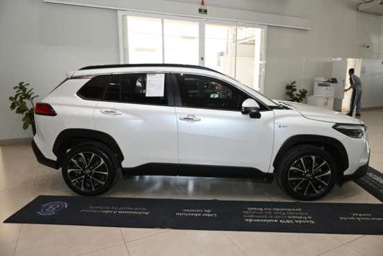 TOYOTA-COROLLA CROSS-2024