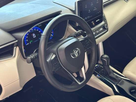 TOYOTA-COROLLA CROSS-2024