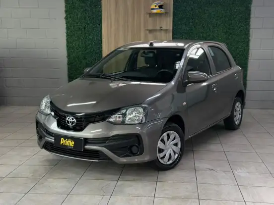 TOYOTA-ETIOS-2018