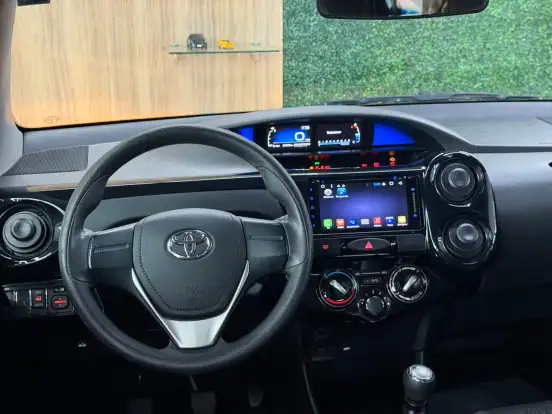 TOYOTA-ETIOS-2018