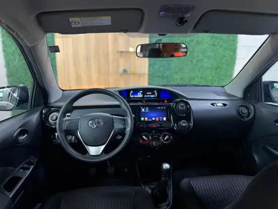 TOYOTA-ETIOS-2018