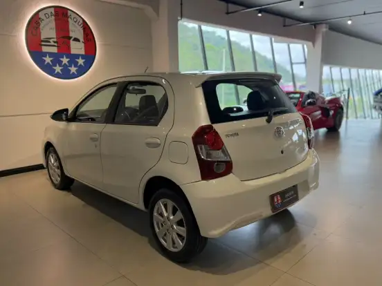TOYOTA-ETIOS-1.5 X PLUS 16V FLEX 4P AUTOMÁTICO TOYOTA-ETIOS-2019
