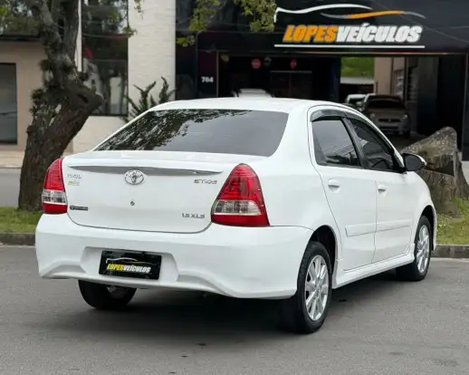 TOYOTA-ETIOS-1.5 XLS 16V FLEX 4P AUTOMÁTICO TOYOTA-ETIOS-2017