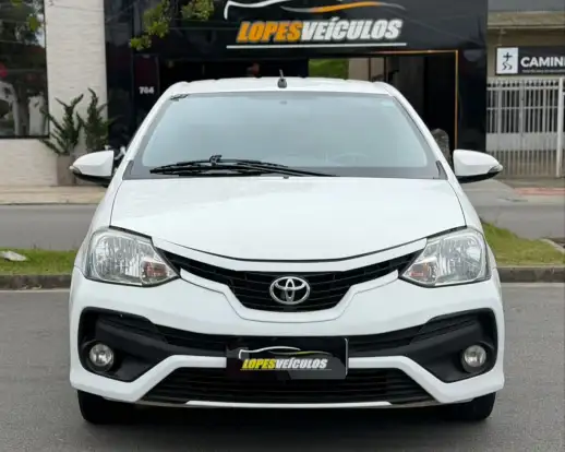 TOYOTA-ETIOS-2017
