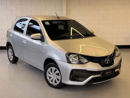 TOYOTA-ETIOS-2019