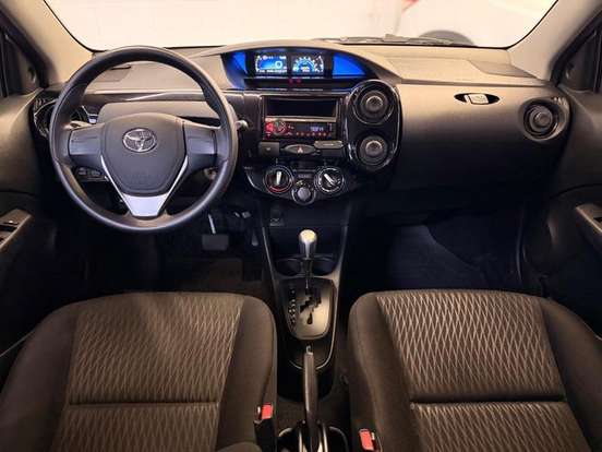 TOYOTA-ETIOS-2019