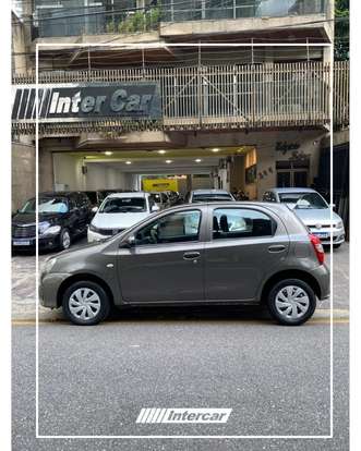 TOYOTA-ETIOS-2017