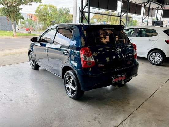 TOYOTA-ETIOS-2017