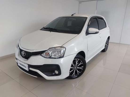 TOYOTA-ETIOS-2017