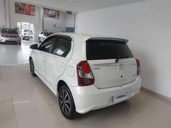 TOYOTA-ETIOS-2017