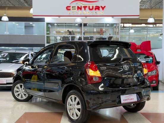 TOYOTA-ETIOS-2018