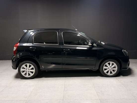 TOYOTA-ETIOS-1.5 X PLUS 16V FLEX 4P AUTOMÁTICO TOYOTA-ETIOS-2019