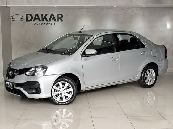 TOYOTA ETIOS 1.5 X PLUS SEDAN 16V FLEX 4P AUTOMÁTICO
