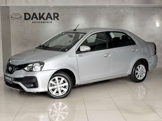 TOYOTA-ETIOS-2019