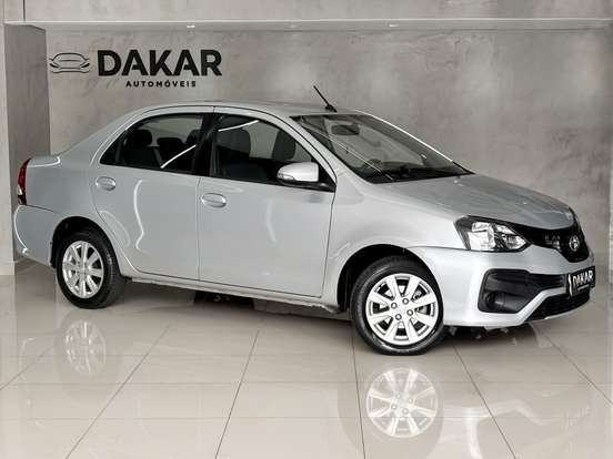 TOYOTA-ETIOS-2019