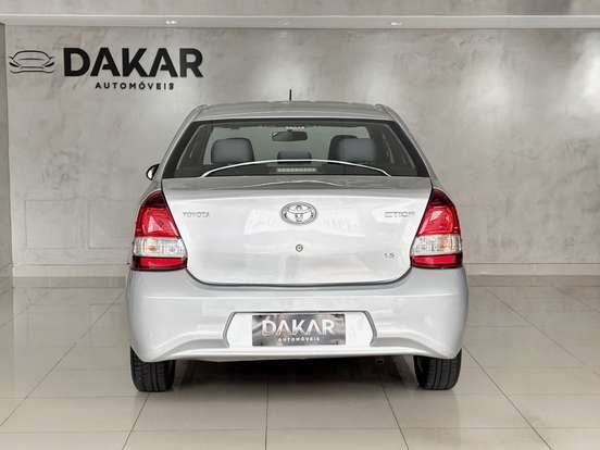 TOYOTA-ETIOS-1.5 X PLUS SEDAN 16V FLEX 4P AUTOMÁTICO TOYOTA-ETIOS-2019