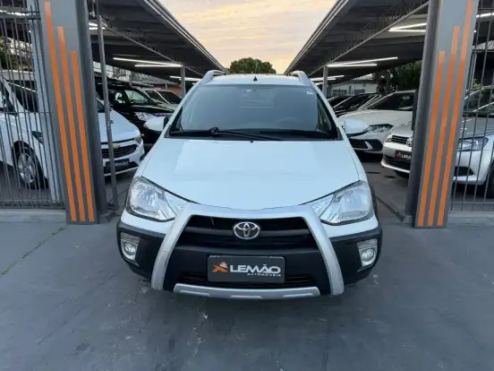 TOYOTA-ETIOS CROSS-2014