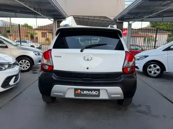 TOYOTA-ETIOS CROSS-1.5 16V FLEX 4P MANUAL TOYOTA-ETIOS CROSS-2014