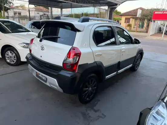 TOYOTA-ETIOS CROSS-1.5 16V FLEX 4P MANUAL TOYOTA-ETIOS CROSS-2014