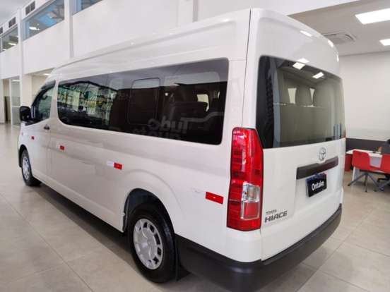 TOYOTA-HIACE-2.8 D-4D TURBO DIESEL MINIBUS 15+1 DX AUTOMÁTICO TOYOTA-HIACE-2024