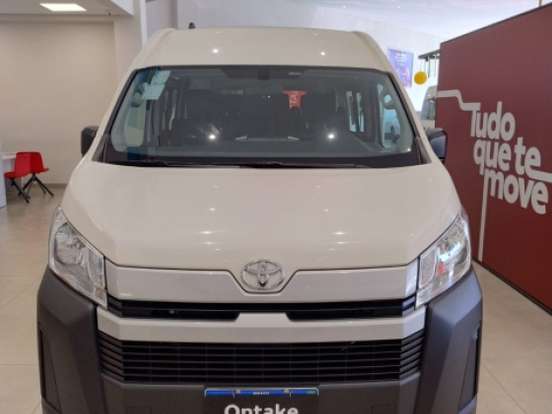 TOYOTA-HIACE-2.8 D-4D TURBO DIESEL MINIBUS 15+1 DX AUTOMÁTICO TOYOTA-HIACE-2024