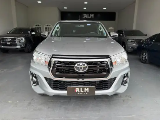 TOYOTA-HILUX-2019