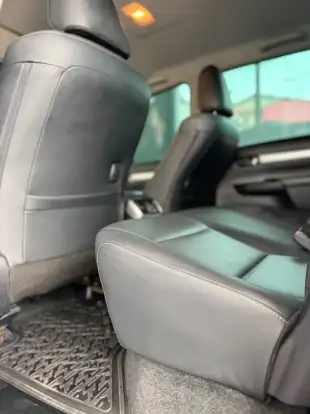 TOYOTA-HILUX-2019
