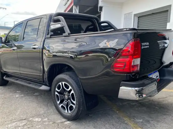 TOYOTA-HILUX-2.7 VVT-i FLEX CD SRV 4X4 AUTOMÁTICO TOYOTA-HILUX-2021