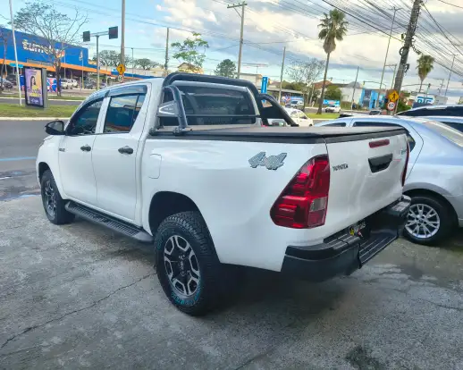 TOYOTA-HILUX-2.8 D-4D TURBO DIESEL CD POWER PACK 4X4 MANUAL TOYOTA-HILUX-2022