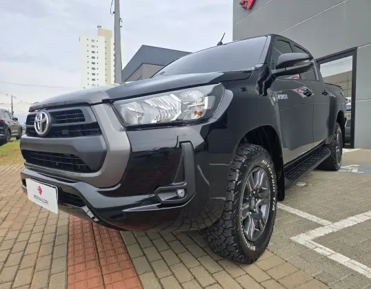 TOYOTA HILUX 2.8 D-4D TURBO DIESEL CD SR 4X4 AUTOMÁTICO