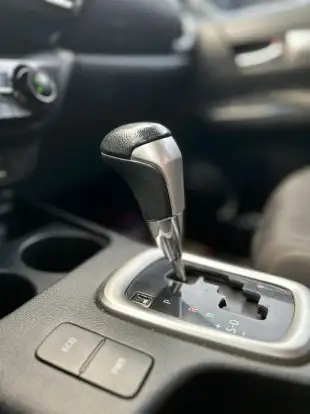TOYOTA-HILUX-2023