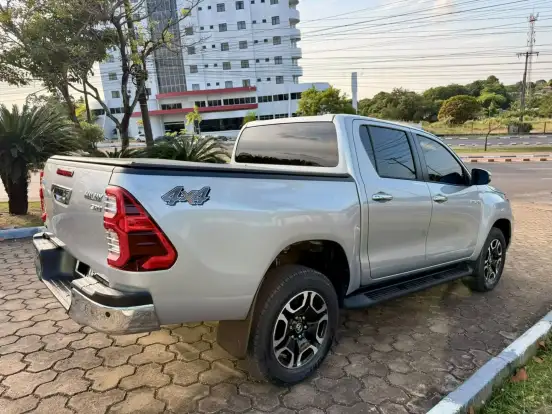 TOYOTA-HILUX-2026
