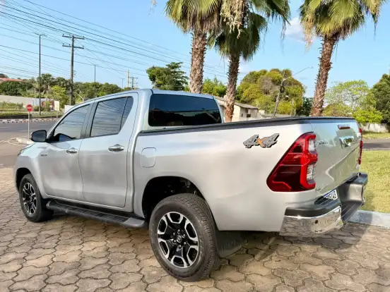 TOYOTA-HILUX-2.8 D-4D TURBO DIESEL CD SRV 4X4 AUTOMÁTICO TOYOTA-HILUX-2026