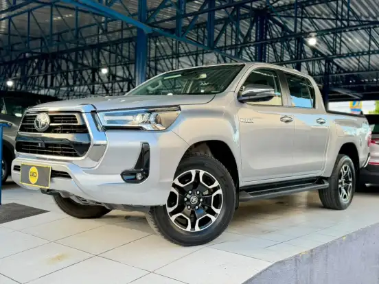 TOYOTA-HILUX-2025