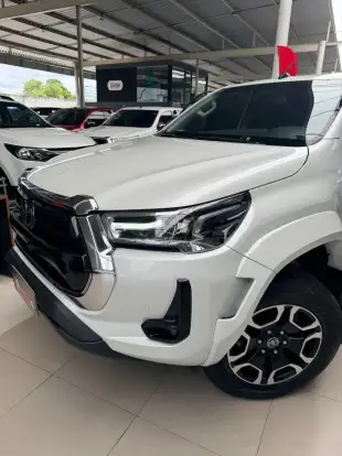 TOYOTA-HILUX-2.8 D-4D TURBO DIESEL CD SRX PLUS 4X4 AUTOMÁTICO TOYOTA-HILUX-2025