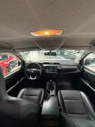 TOYOTA-HILUX-2019