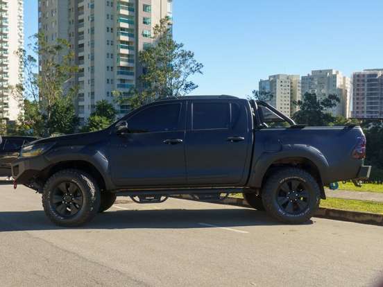 TOYOTA-HILUX-2018