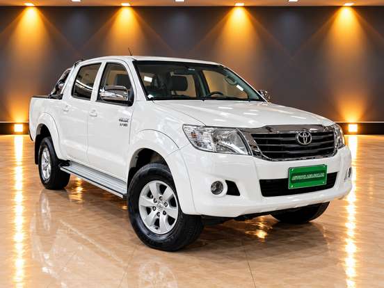 TOYOTA-HILUX-2.7 SRV 4X4 CD 16V FLEX 4P AUTOMÁTICO TOYOTA-HILUX-2012