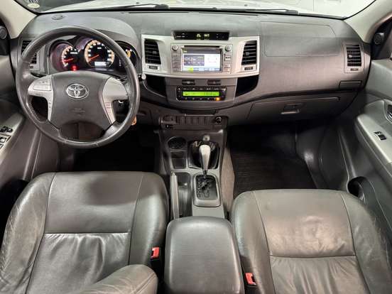 TOYOTA-HILUX-2.7 SRV 4X4 CD 16V FLEX 4P AUTOMÁTICO TOYOTA-HILUX-2012