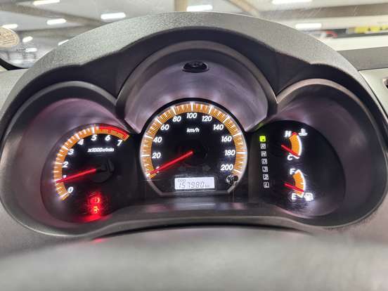TOYOTA-HILUX-2.7 SRV 4X4 CD 16V FLEX 4P AUTOMÁTICO TOYOTA-HILUX-2012