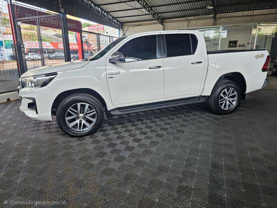 TOYOTA-HILUX-2.7 SRV 4X4 CD 16V FLEX 4P AUTOMÁTICO TOYOTA-HILUX-2019