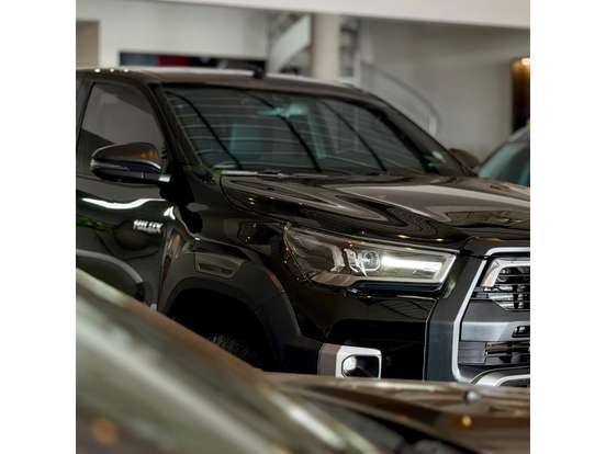 TOYOTA-HILUX-2023