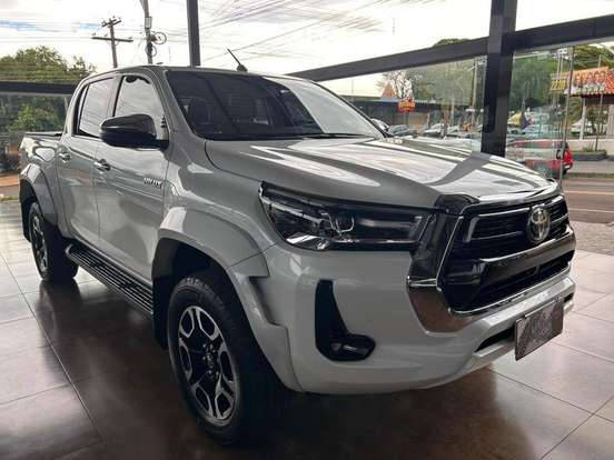 TOYOTA-HILUX-2024