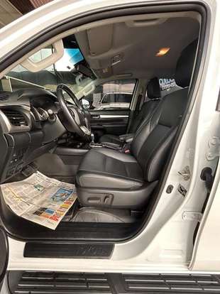 TOYOTA-HILUX-2024