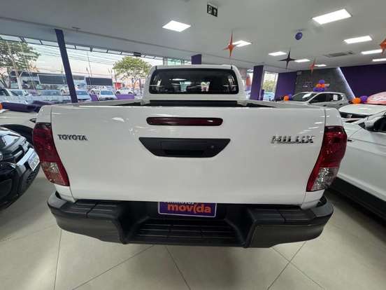 TOYOTA-HILUX-2024