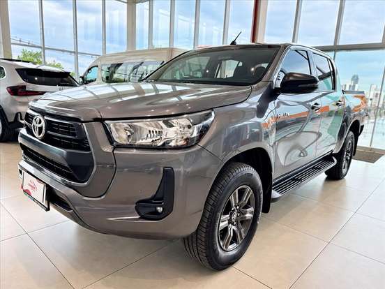 TOYOTA-HILUX-2.8 D-4D TURBO DIESEL CD SR 4X4 AUTOMÁTICO TOYOTA-HILUX-2023