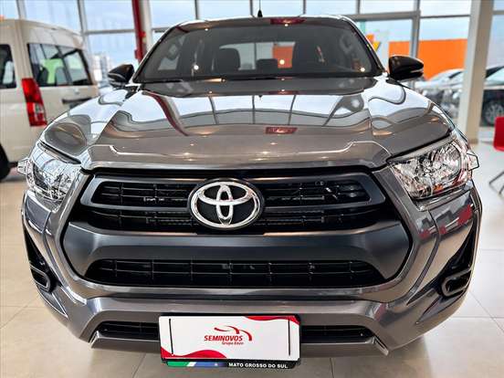 TOYOTA-HILUX-2.8 D-4D TURBO DIESEL CD SR 4X4 AUTOMÁTICO TOYOTA-HILUX-2023