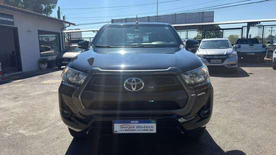 TOYOTA-HILUX-2021